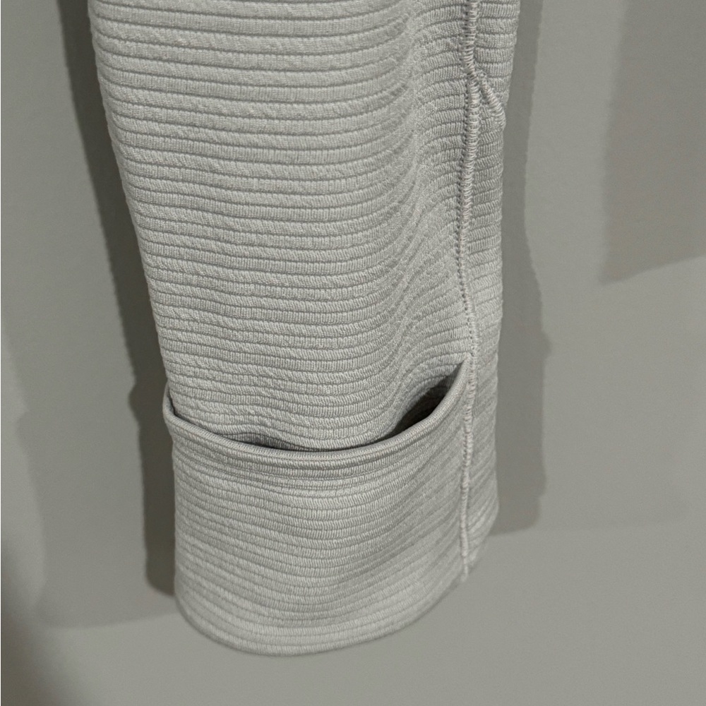 Lululemon half zip - Picture 3 of 4
